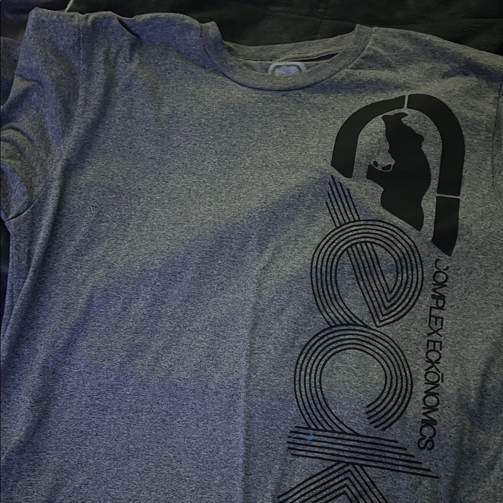 Ecko Unlimited Gray Short-Sleeve Tee with Vertical Black Graphic
